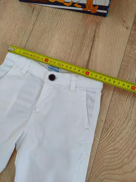 Krásne kvalitné biele kraťasy mayoral, veľ. 98, mayoral,98