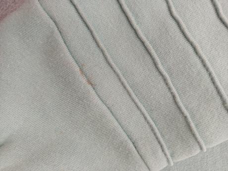 Mikinka reserved, reserved,122