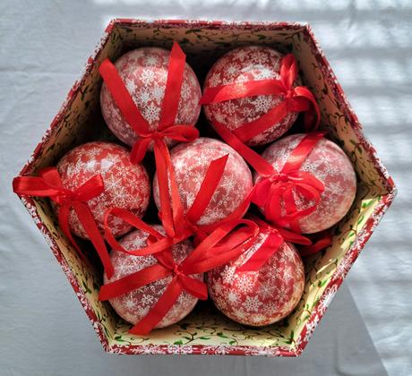 Vianočné gule v krabici (14ks), 