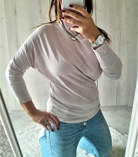 Svetrík so zipsami na pleciach-m/l, m