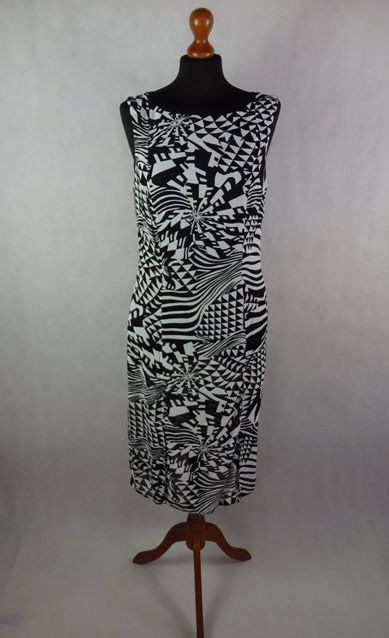 Kvalitné letné šaty, 38