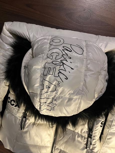 Bunda na zimu nenosena, m