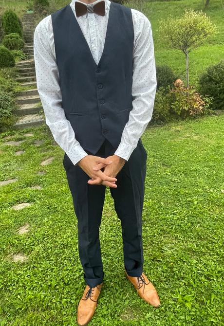 Predám krásny 3 dielny oblek, <50