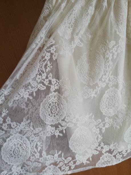 Šaty so španielskou čipkou vo farbe ivory 36/38, h&m,36