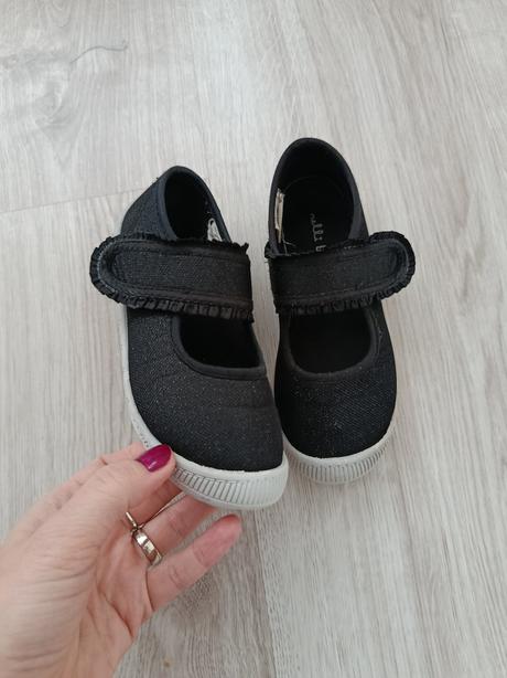 Papuce, prezuvky, 28