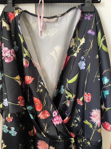 H&m letné kvetinové čierne minišaty, h&m,l