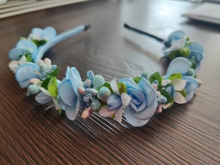 Čelenky po dcere len bledo modrá,