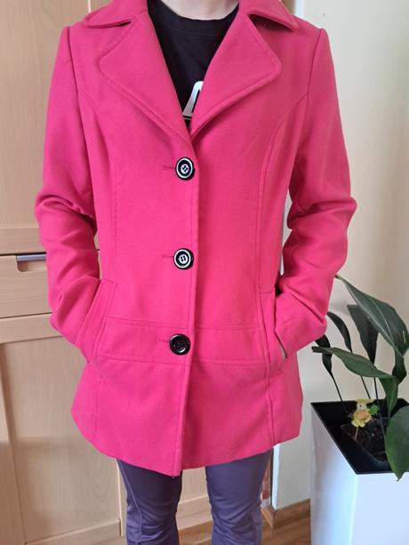 Krásny kabátik, 38