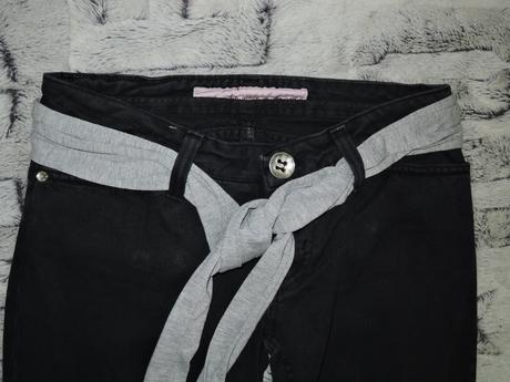 Výpredaj.čierne rifle s opaskom, 28