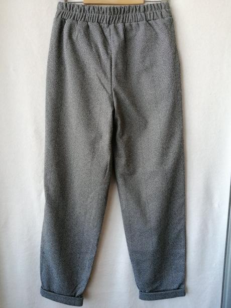 Nové pekné pohodlné nohavice, 38