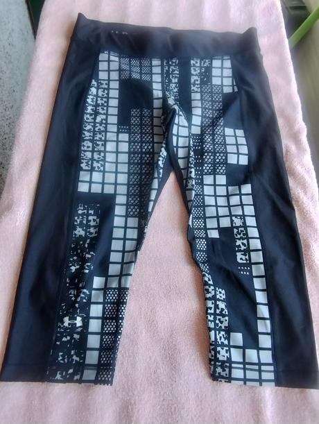 Trojštvrťové legíny, under armour,xl