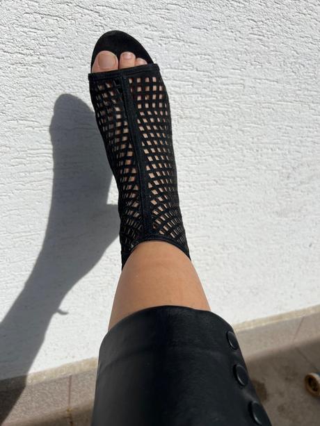 Zara trendy dierovane super jesenne clenkove cizmy, zara,36