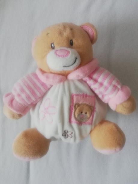 Plysovy macko s hrkalkou, 