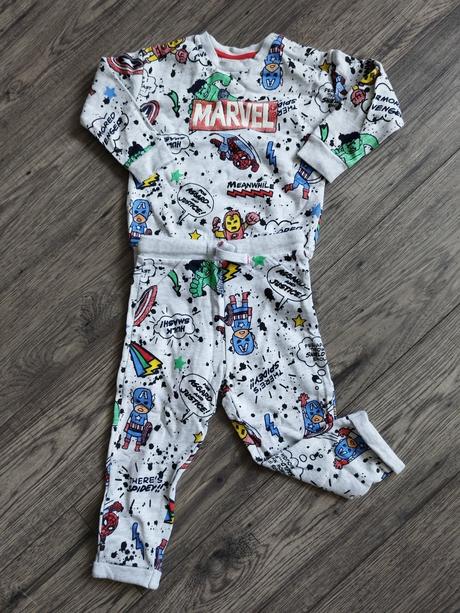 Tepláková súprava, marvel,92