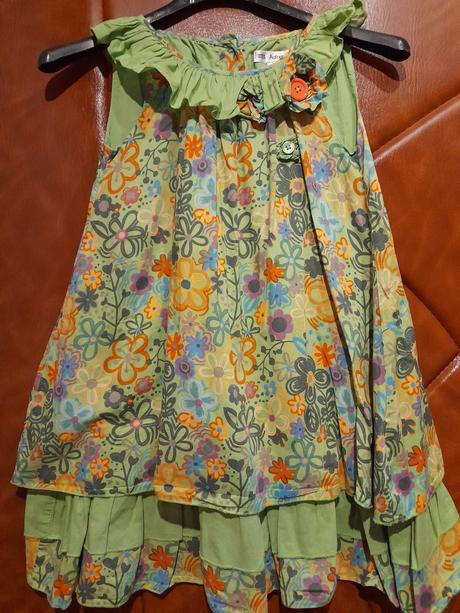 Saty, marks & spencer,104