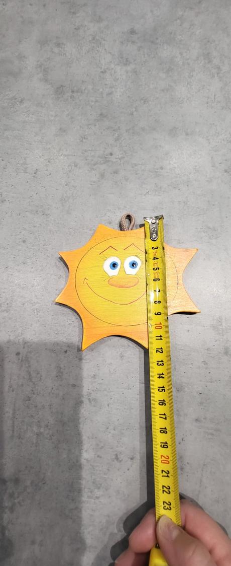 Drevené maľované slniečko na zavesenie,