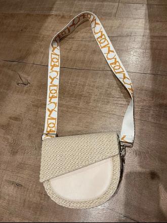 Malá crossbody kabelka, 