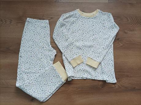 Pyžamo, tezenis,140