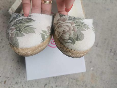 Kvetované sandále, graceland,38