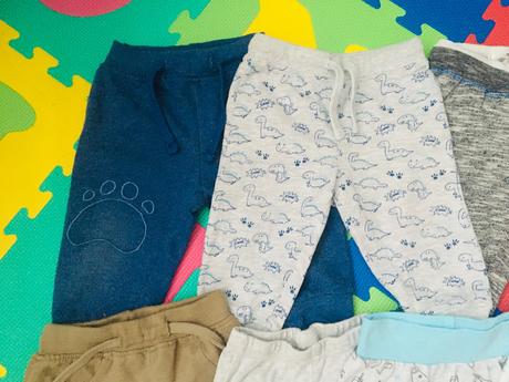 9 ks teplákov veľ. 74, 74