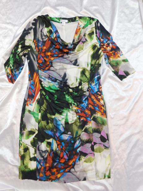 Luxusne upletove šaty, 46