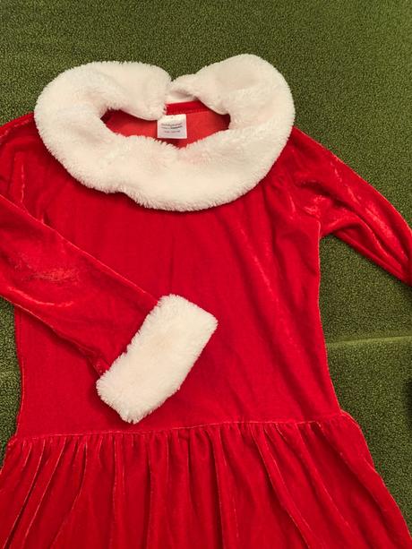 Mikulášske šaty, 122