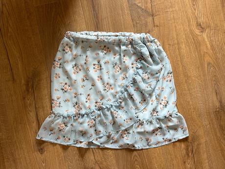 Kvietkovaná sukňa, s