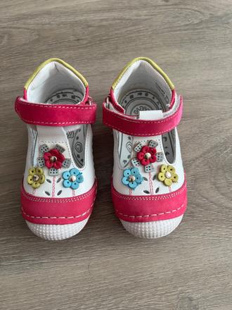 Prechodné topánky, 21