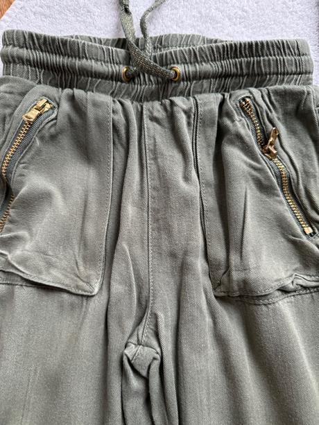 Dievčenské haremky 104, benetton,104