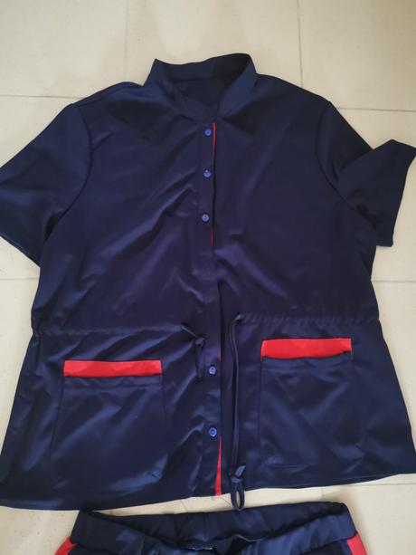 Dámské sportove kostym, 44