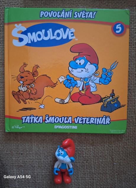 Knihy smoulove s figúrkami,