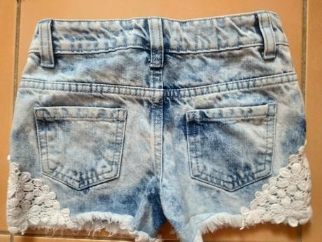 Riflové kraťasy pre parádnicu, primark,116
