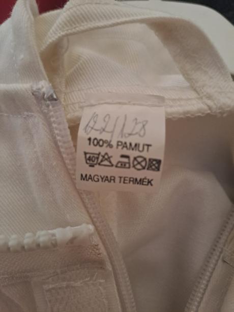 Kombinéza ku včelám, 122