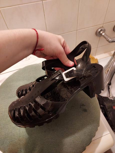 Gumené sandále, 39