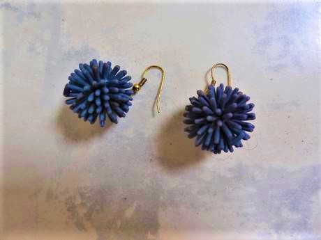 Strapaté náušnice, 