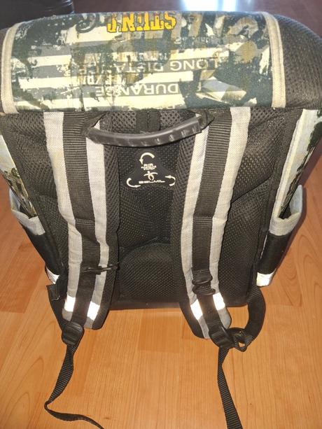 Chlapčenská školská taška,