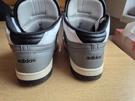 Adidas, adidas,37