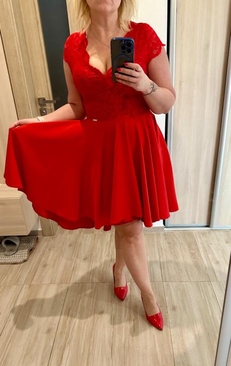 Spoločenskè šaty, m