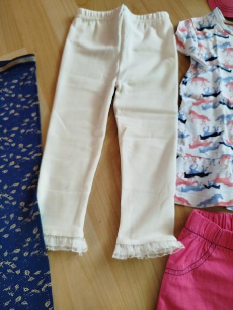 Darujem za poštovné 3,90 eur set č. 98/104, lupilu,104