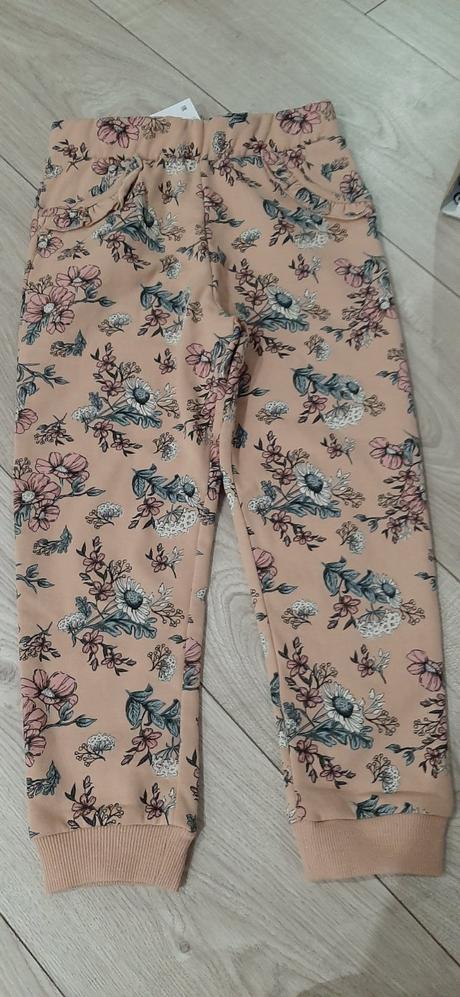 Nove nohavice/teplaky, sinsay,116