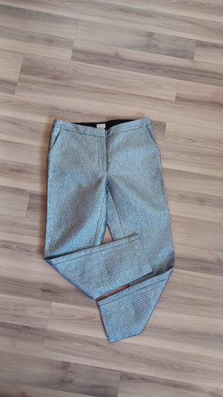 Zaujímavé strieborné nohavice s vreckami, h&m,38