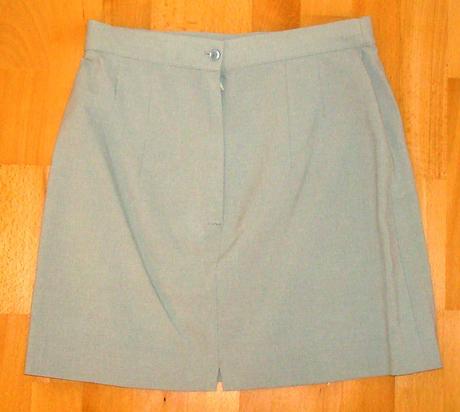 Svetlozelená minisukňa, 36