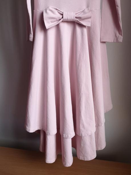 Svetloružové šaty s extratočivou sukňou zn. zuppa, 128