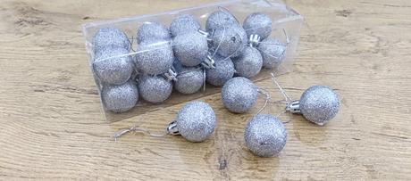 Gule plastové - 3 cm - strieborné - 24 kusov, 