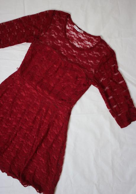 Čipkované šaty, s