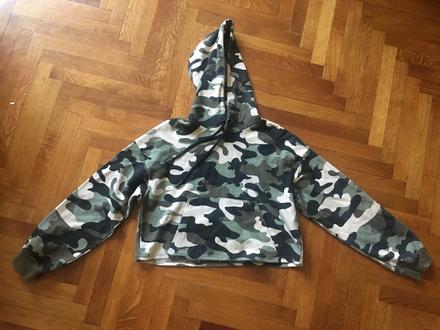 Maskacova krátka mikina m, bershka,m