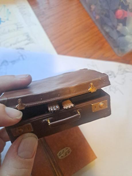 Miniatúrny kufor fantastické zvery,