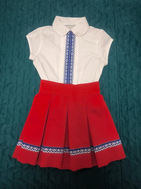 Blúzka so sukňou, 104