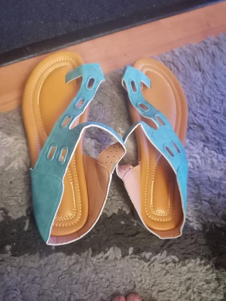Predám sandále, 40