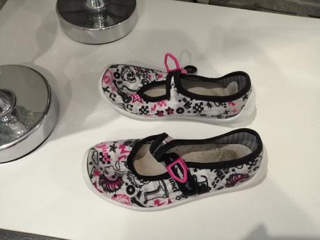 Dievčenské prezuvky, 29